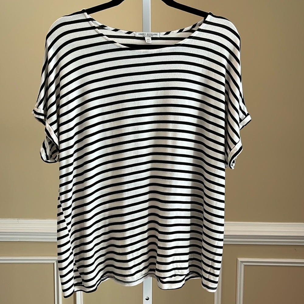 Green Envelope Black and White Stripe Short Sleeve Tee Size XXL